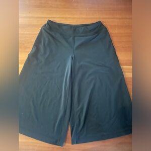 Lucy Active black wide leg cropped pants